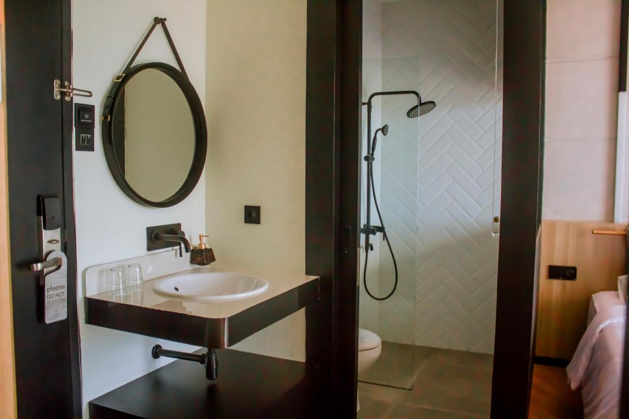 Gaia Hotel Ternate Exterior foto
