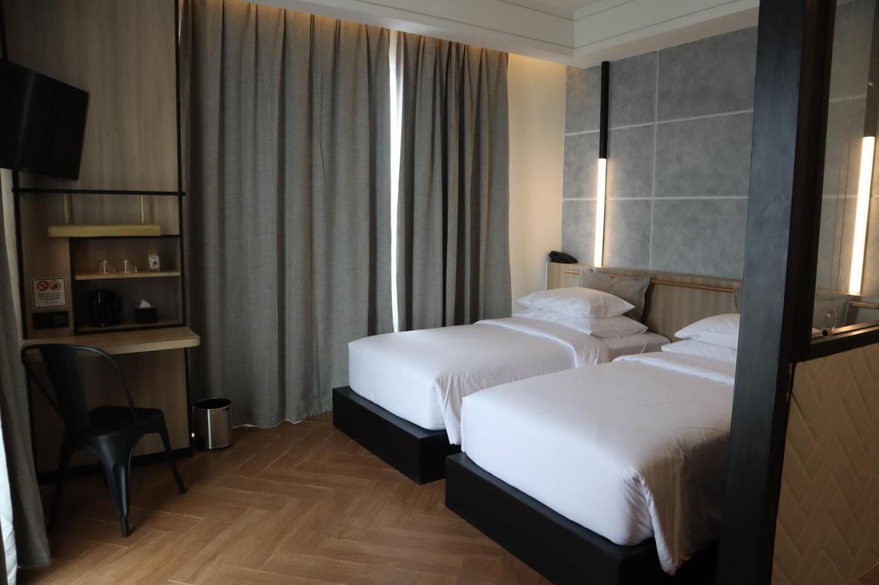 Gaia Hotel Ternate Exterior foto