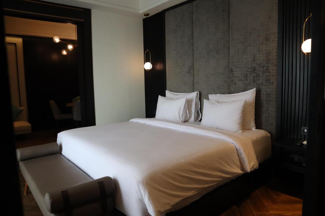 Gaia Hotel Ternate Exterior foto